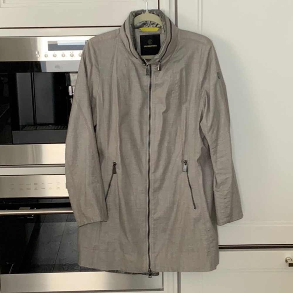 Creenstone raincoat